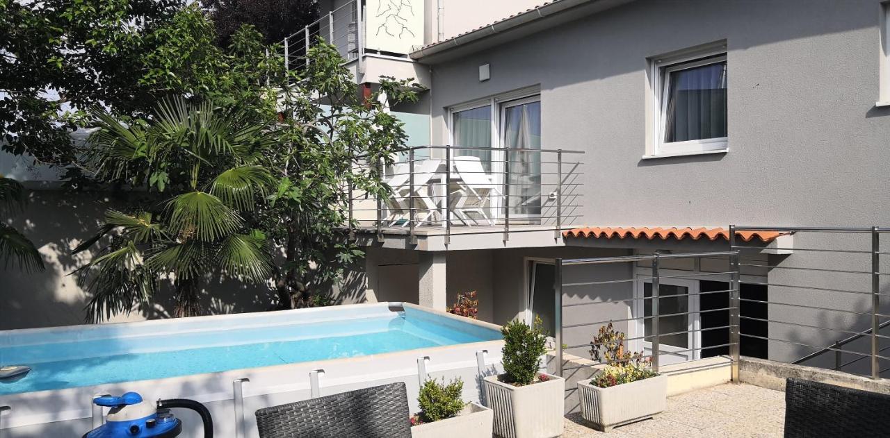 Villa Danex Premium อูมัค ภายนอก รูปภาพ